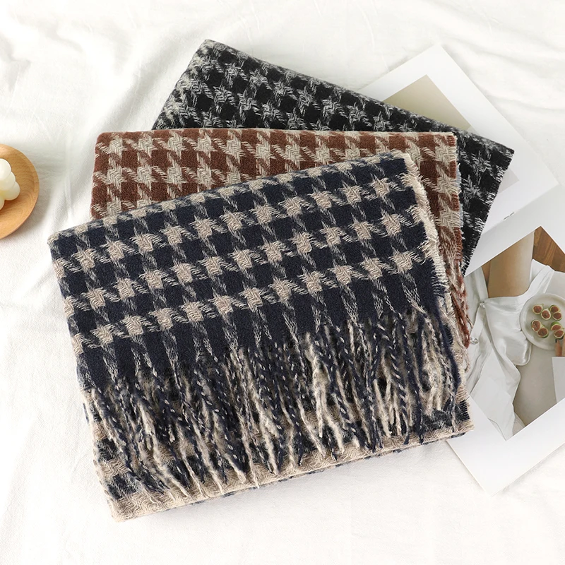 Vintage Women Fashion Plaid Scarf Winter Scarves Woman Designer Ladies Winter Warmth Snood Gift Scarf Women Luxury
Vintage Women Fashion Plaid Scarf Winter Scarves Woman Designer Ladies Winter Warmth Snood Gift Scarf Women Luxury