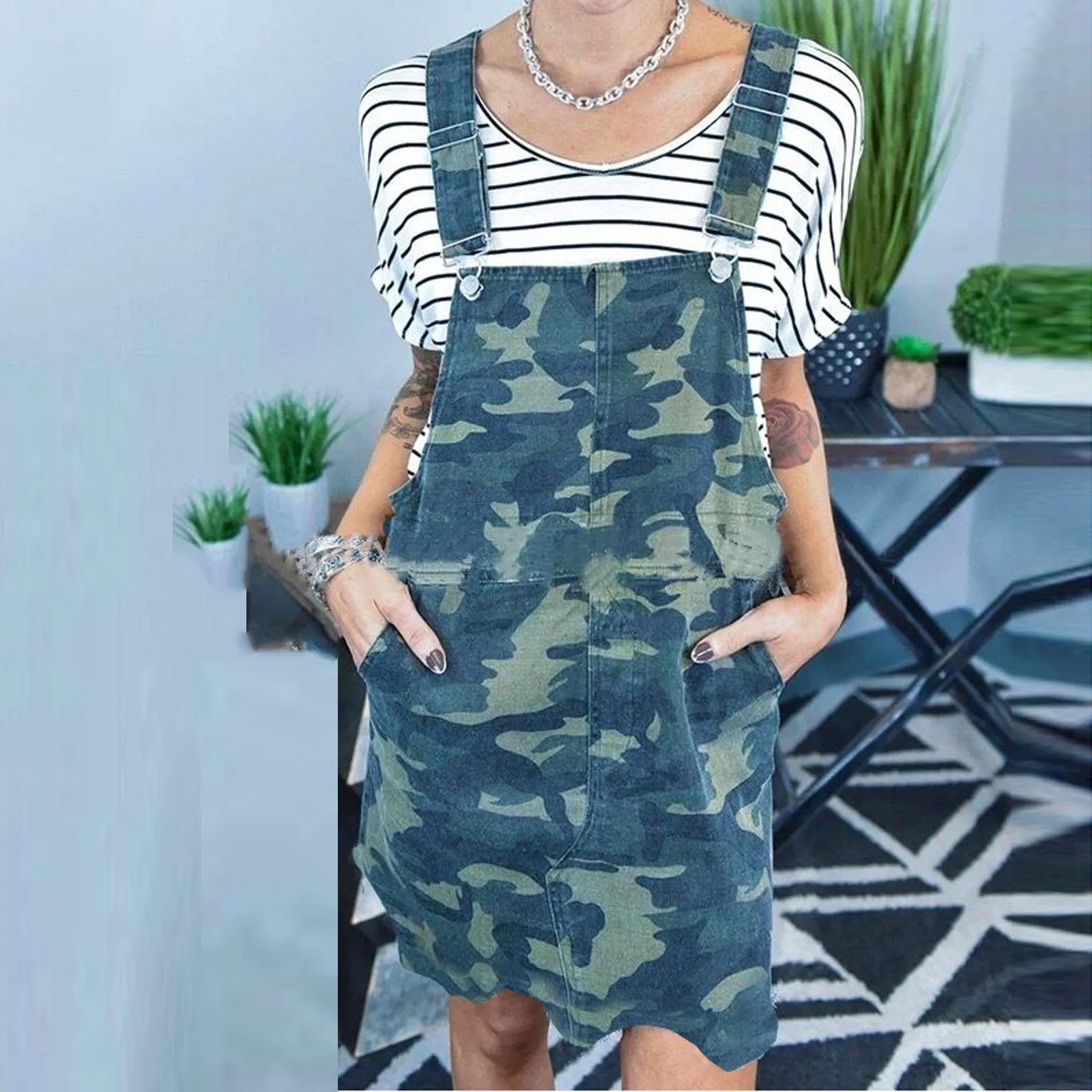 Модное женское летнее платье из джинсовой ткани без рукавов, джинсовое платье-комбинезон для девушек, облегающее короткое джинсовое платье мини, женские платья
Модное женское летнее платье из джинсовой ткани без рукавов, джинсовое платье-комбинезон для девушек, облегающее короткое джинсовое платье мини, женские платья