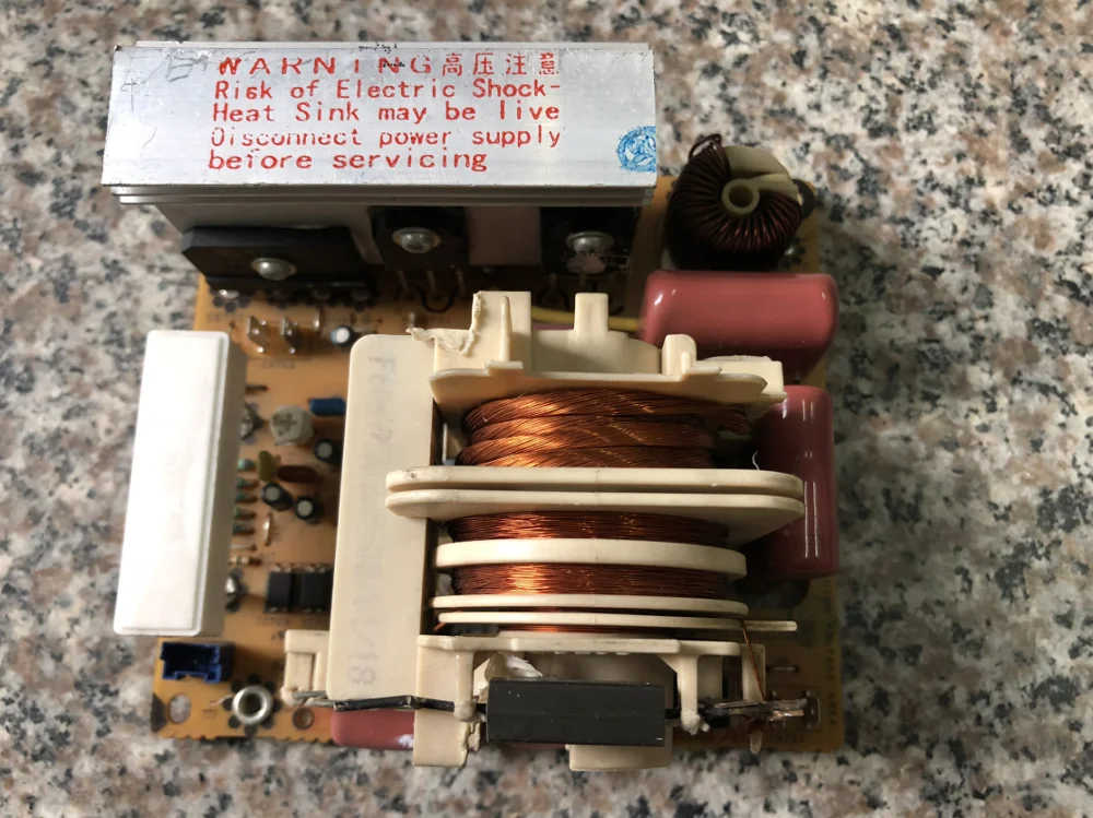 Original for Panasonic Microwave oven accessories inverter board F6645M301GP F6645M300GP F6645M303GP F6645F606YM
Original for Panasonic Microwave oven accessories inverter board F6645M301GP F6645M300GP F6645M303GP F6645F606YM