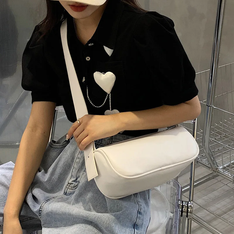 High Quality Brand Designer Ladies Pure Color Pillow Bag 2021 New Korean Version One Shoulder Underarm Bag Net Red Handbag
High Quality Brand Designer Ladies Pure Color Pillow Bag 2021 New Korean Version One Shoulder Underarm Bag Net Red Handbag