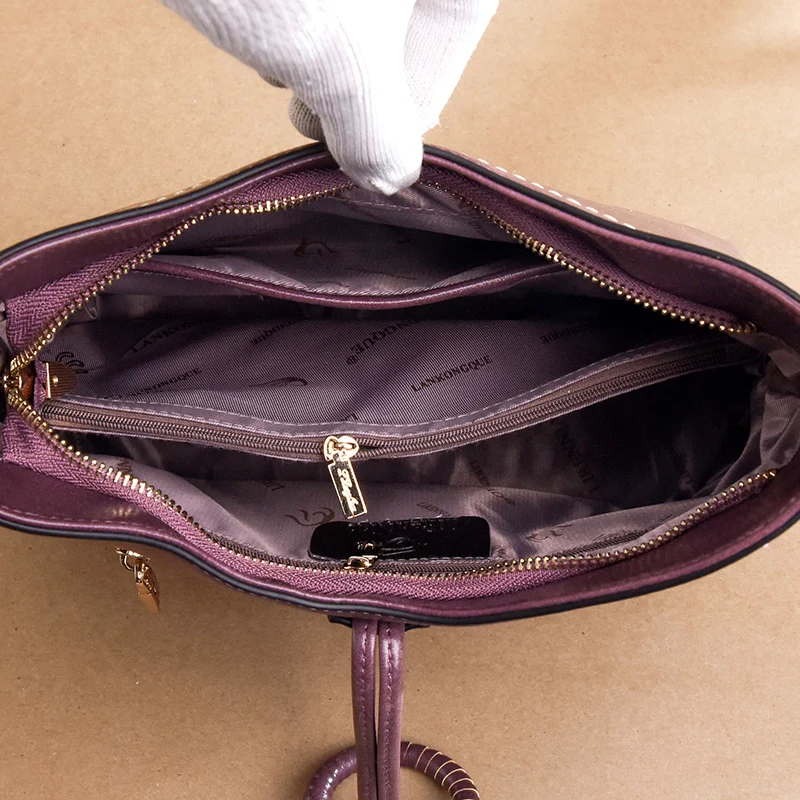 Brand Sac A Main Femme Oil Skin Leather Luxury Handbags Top-hand Women Bags Designer Purse High Quality Ladies Shoulder Bag Tote
Brand Sac A Main Femme Oil Skin Leather Luxury Handbags Top-hand Women Bags Designer Purse High Quality Ladies Shoulder Bag Tote