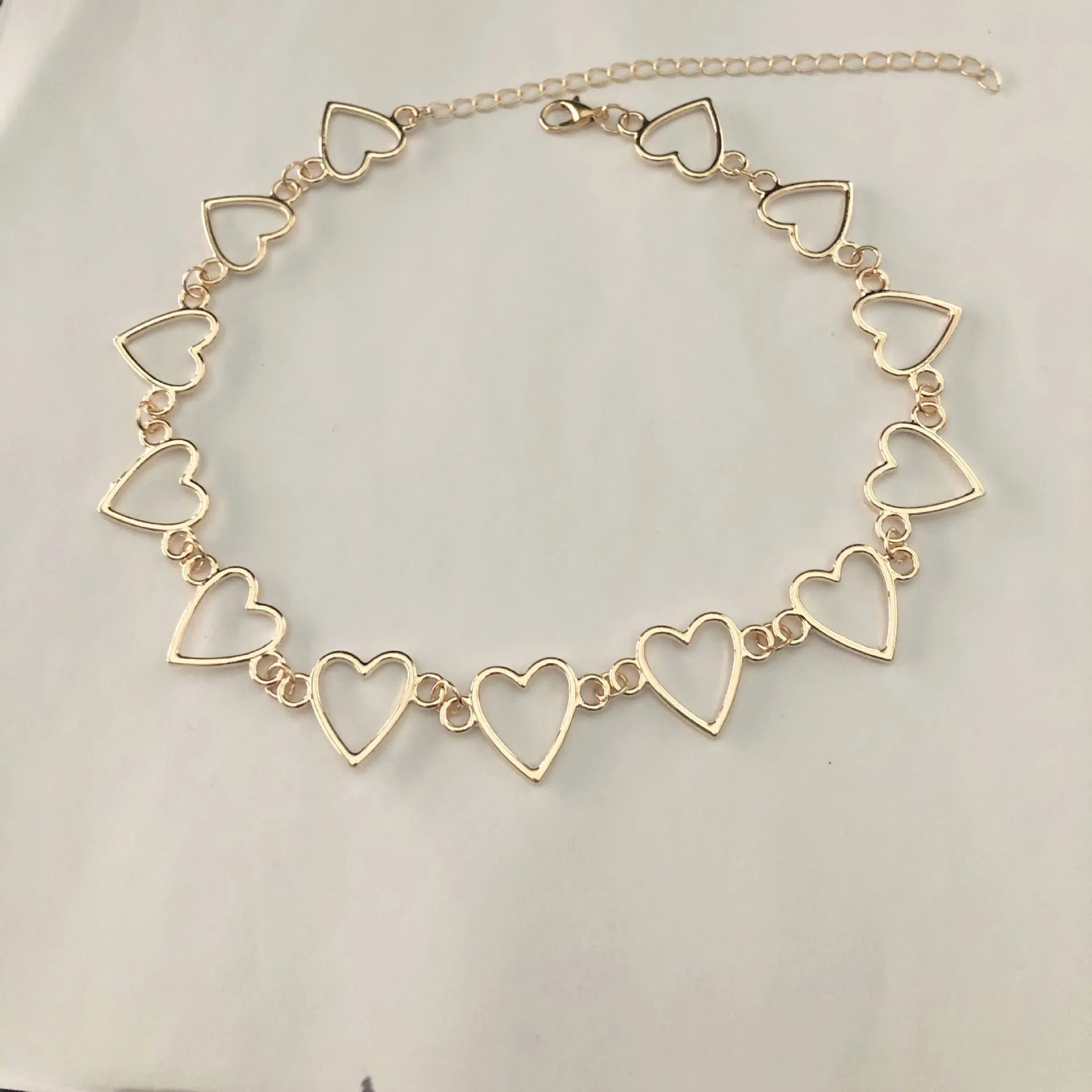 2020 fashion ladies women trend wild geometric creative simple heart-shaped hollow chain personality necklace
2020 fashion ladies women trend wild geometric creative simple heart-shaped hollow chain personality necklace
