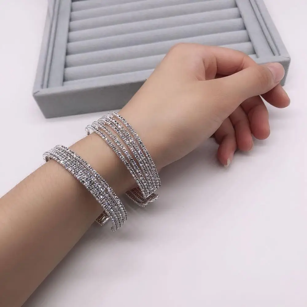 New shiny crystal bracelet bracelet women's fashion jewelry Rhinestone multi Ring Bracelet Wedding Jewelry Valentine's Day gift
New shiny crystal bracelet bracelet women's fashion jewelry Rhinestone multi Ring Bracelet Wedding Jewelry Valentine's Day gift