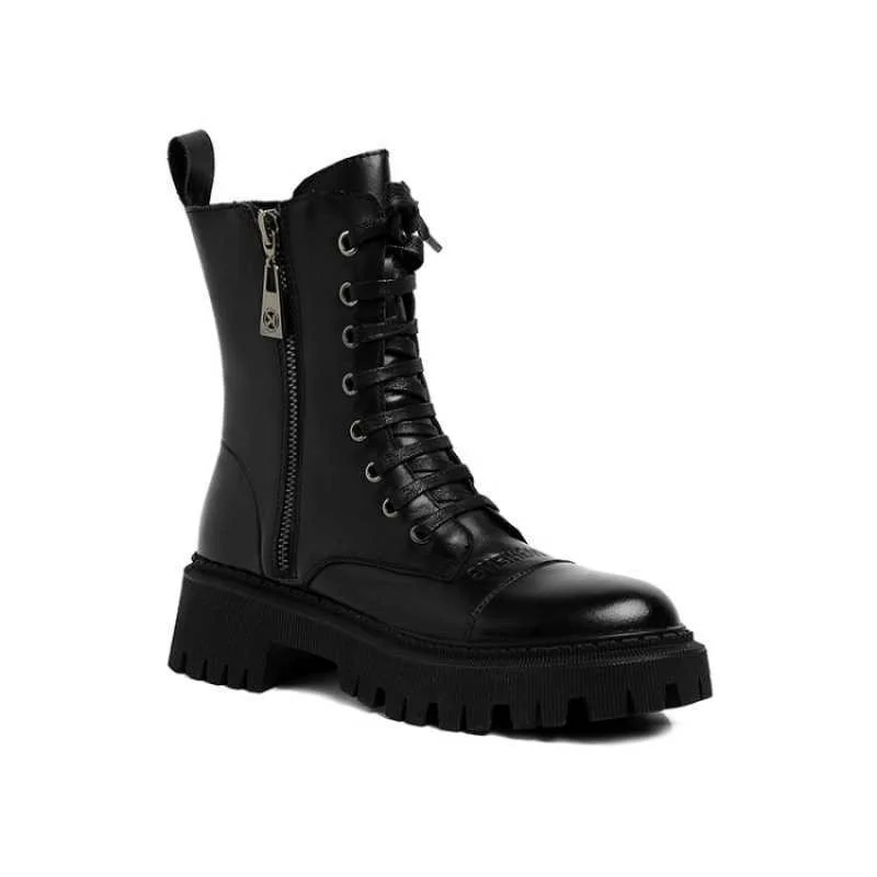 New fashion soft leather women's shoes and boots in autumn and winter 2021
New fashion soft leather women's shoes and boots in autumn and winter 2021