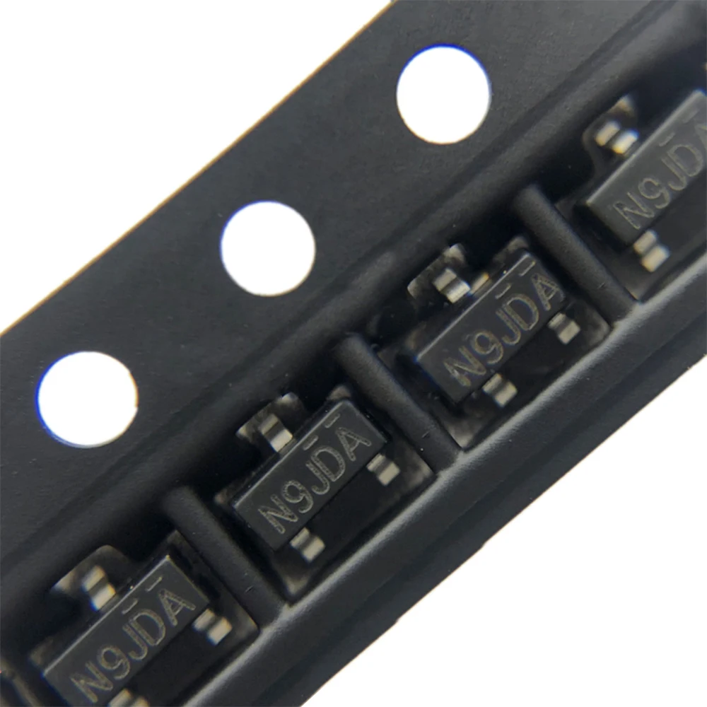 10 шт SI2309CDS-T1-GE3 SOT23 Шелковый экран N9 60 v P channel MOSFET оригинальные товары
10 шт SI2309CDS-T1-GE3 SOT23 Шелковый экран N9 60 v P channel MOSFET оригинальные товары