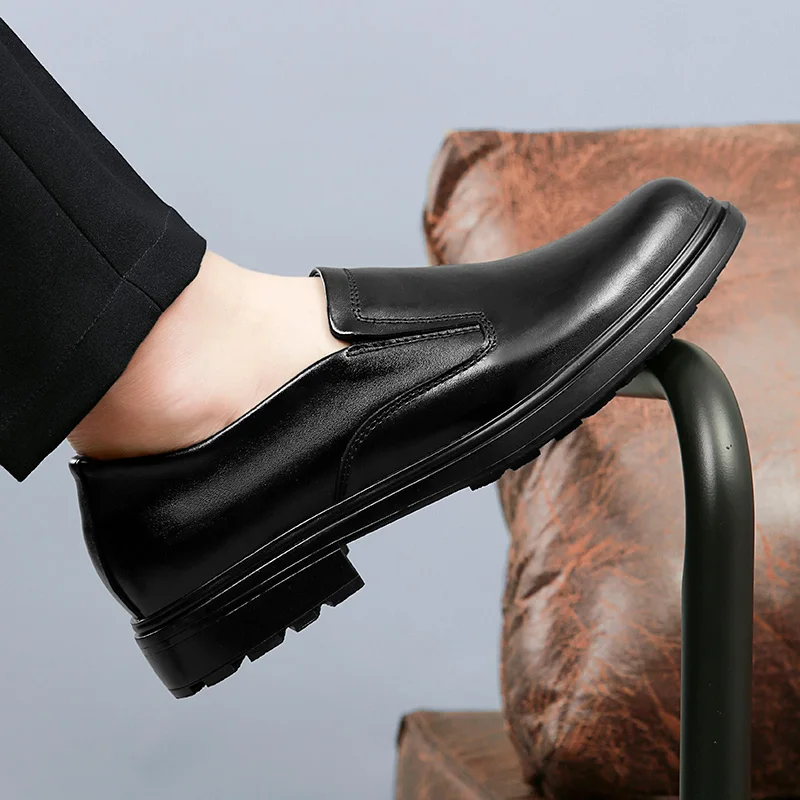 Spring and autumn men's leather shoes top layer leather large size 38-49 set foot breathable casual fashion shoes men's shoes
Spring and autumn men's leather shoes top layer leather large size 38-49 set foot breathable casual fashion shoes men's shoes