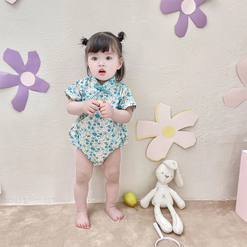 J60B Chinese Style Baby Short Sleeve Romper Flower Print Bodysuit Summer Cotton Cheongsam Jumpsuit Bag Fart Clothing for Newborn
J60B Chinese Style Baby Short Sleeve Romper Flower Print Bodysuit Summer Cotton Cheongsam Jumpsuit Bag Fart Clothing for Newborn
