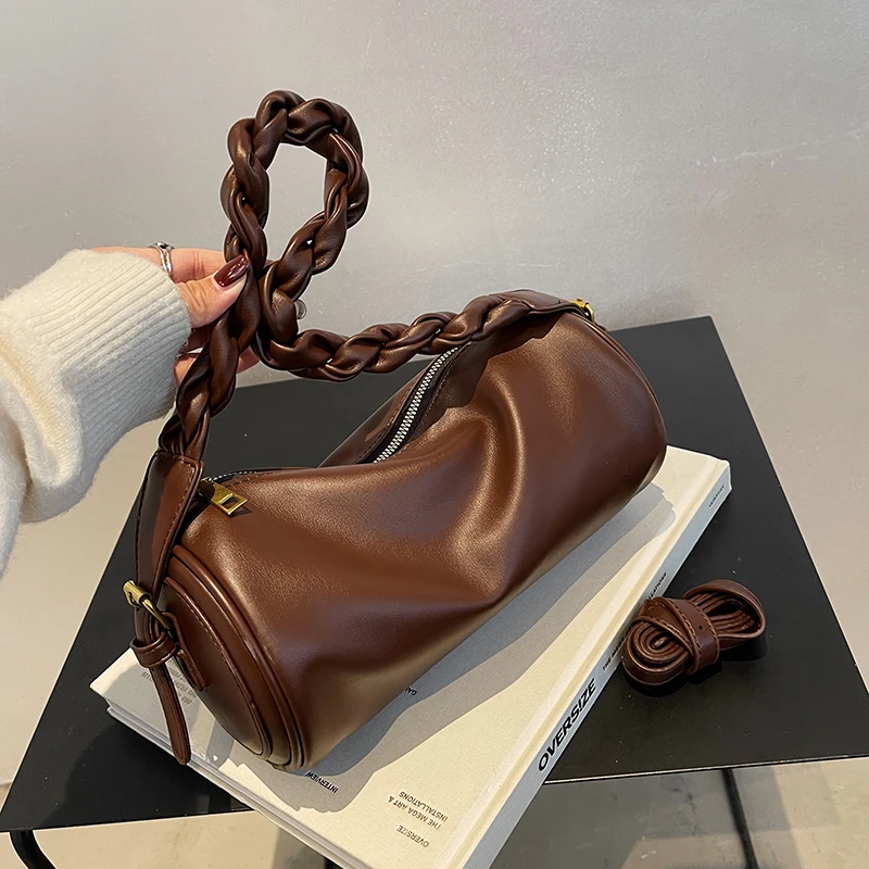 Осенние женские сумочки в стиле ретро, зимняя новая трендовая сумка-мессенджер на плечо, подходящая ко всему Высококачественная винтажная ... 
Осенние женские сумочки в стиле ретро, зимняя новая трендовая сумка-мессенджер на плечо, подходящая ко всему Высококачественная винтажная ...