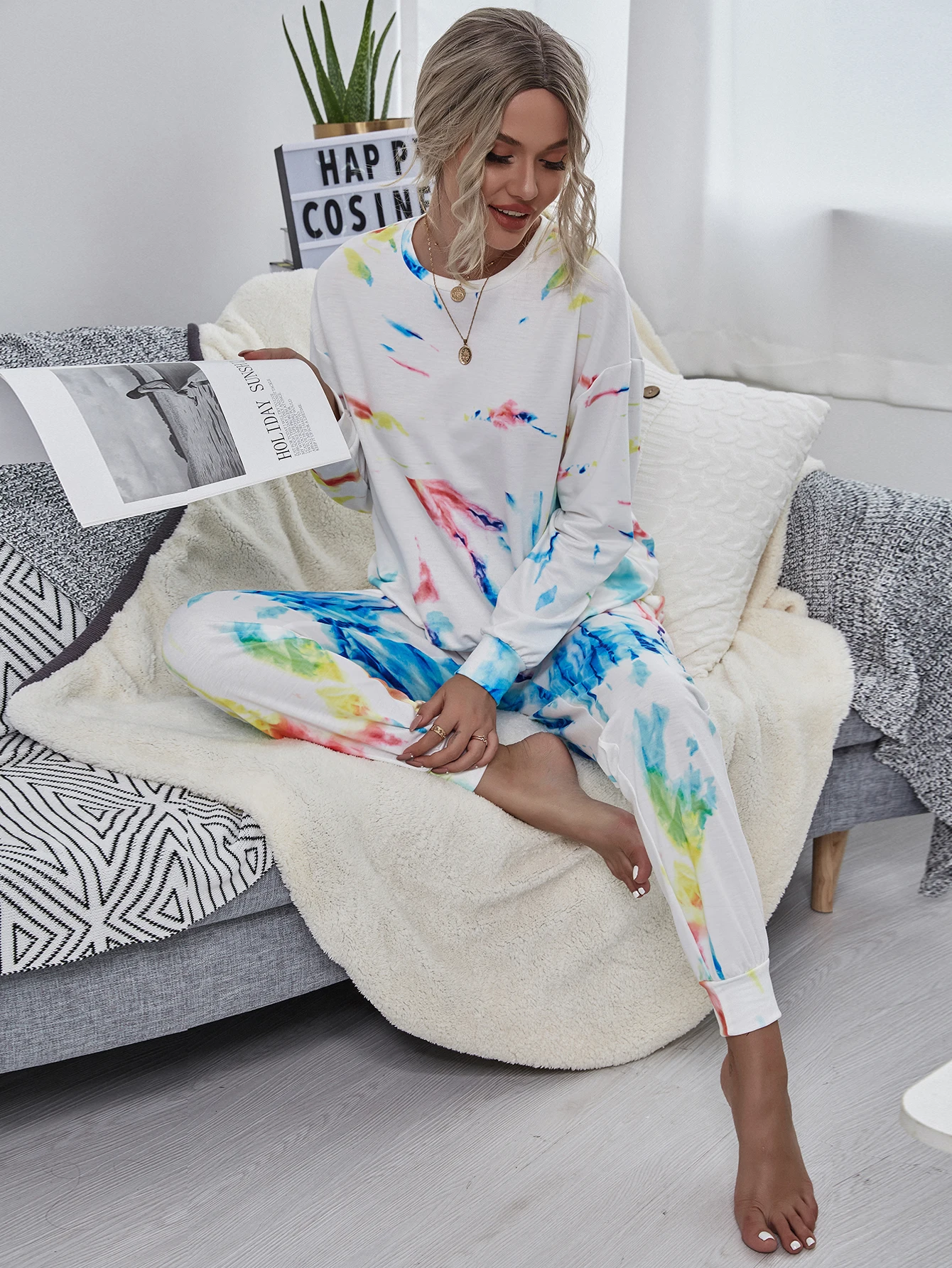 2020 Tie dye Casual Tracksuit Women Sports 2 Pieces Sets Sweatshirts Pullover Hoodies Suit Home Sweatpants Pants Outfits Sweater
2020 Tie dye Casual Tracksuit Women Sports 2 Pieces Sets Sweatshirts Pullover Hoodies Suit Home Sweatpants Pants Outfits Sweater