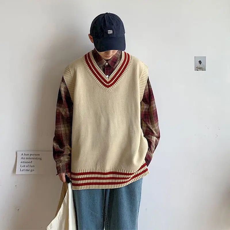 Мужской свитер, жилеты в полоску, без рукавов, с V-образным вырезом, вязаный плечо в стиле преппи, в стиле ольччан, шикарная свободная Мужская ... 
Мужской свитер, жилеты в полоску, без рукавов, с V-образным вырезом, вязаный плечо в стиле преппи, в стиле ольччан, шикарная свободная Мужская ...