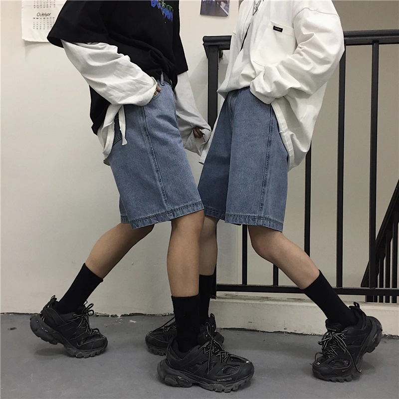 Streetwear womens shorts button denim high waist short harajuku denim fold wide legs blue shorts hot sale 2021 summer
Streetwear womens shorts button denim high waist short harajuku denim fold wide legs blue shorts hot sale 2021 summer