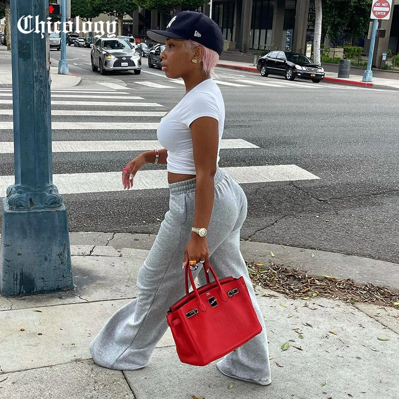 Chicology 2021 Women Autumn Winter Sport Solid Loose Casual Ins Wide Leg Pants Fashion Straight Streetwear Trousers
Chicology 2021 Women Autumn Winter Sport Solid Loose Casual Ins Wide Leg Pants Fashion Straight Streetwear Trousers