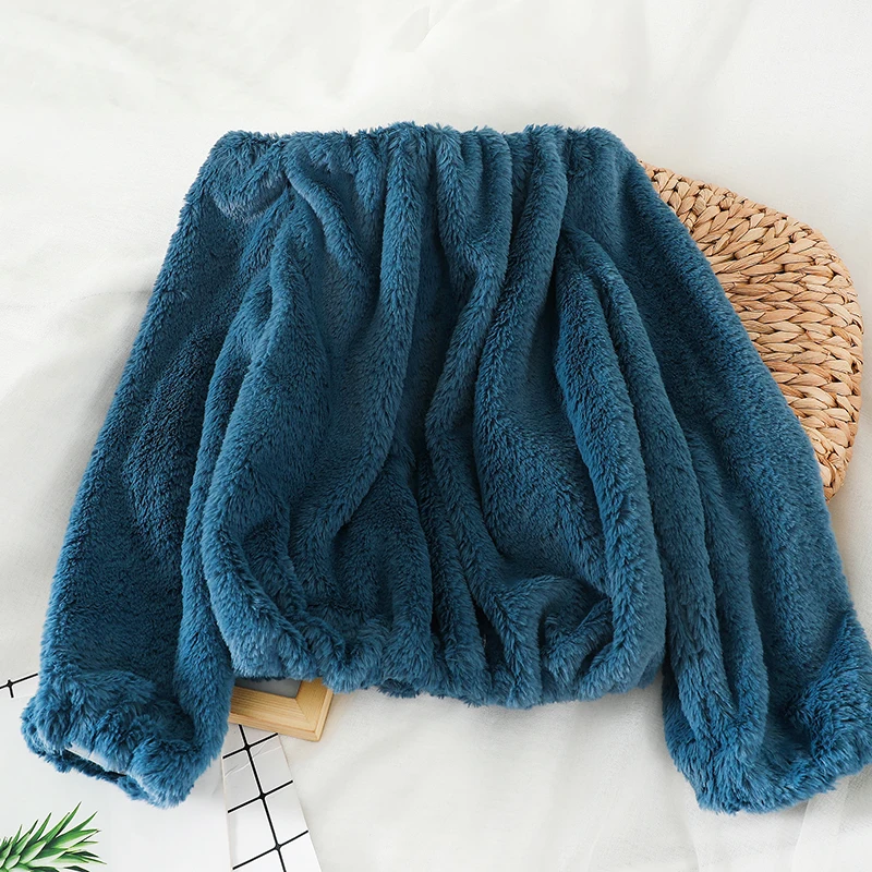 Abrini Off Shoulder Velvet Warm Sweater Women Elegant Sweater Women Casual Solid Woolen Pullovers Loose Sweaters 2021 Autumn
Abrini Off Shoulder Velvet Warm Sweater Women Elegant Sweater Women Casual Solid Woolen Pullovers Loose Sweaters 2021 Autumn