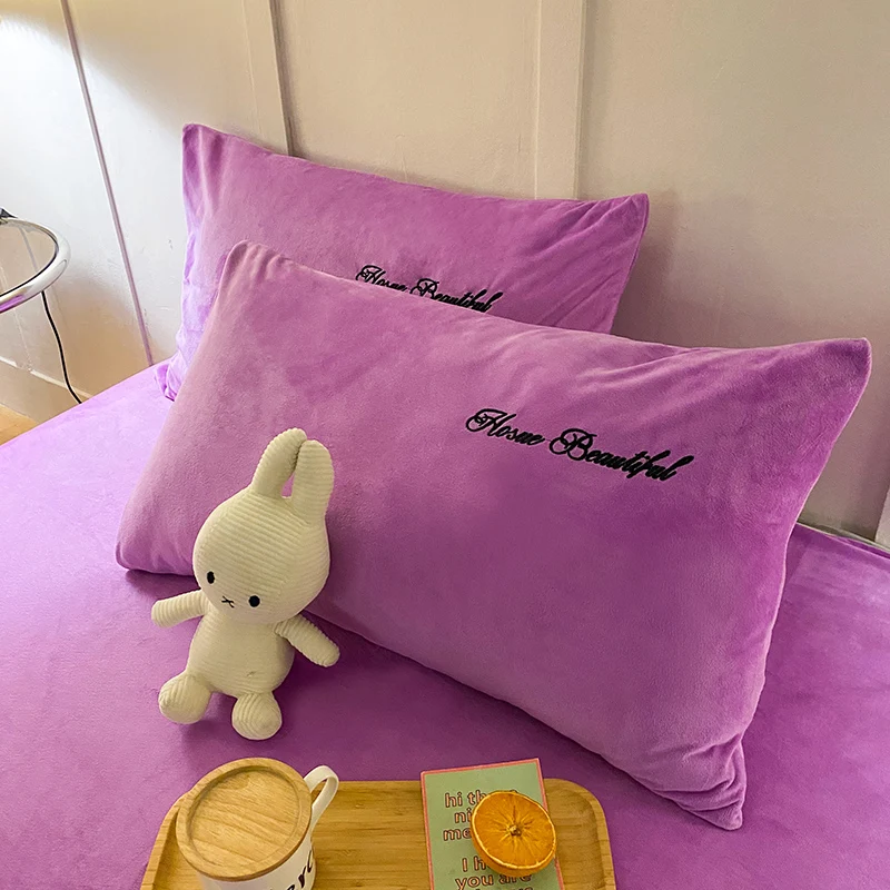 2 pieces 100% Polyester Solid color Super-soft Advanced Encryption Fabric Pillowcase 48 * 74cm
2 pieces 100% Polyester Solid color Super-soft Advanced Encryption Fabric Pillowcase 48 * 74cm
