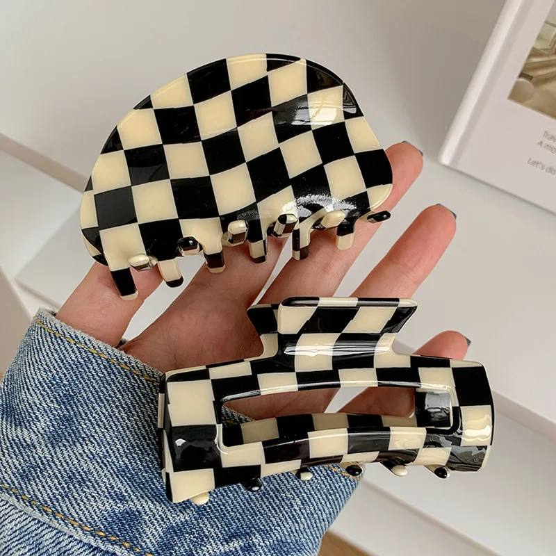 Fashion Black White Plaid Grab Clip Large Acetate Hair Clip Crab Hair Claws for Women Girl Hair Accessories Hair Style Make
Fashion Black White Plaid Grab Clip Large Acetate Hair Clip Crab Hair Claws for Women Girl Hair Accessories Hair Style Make