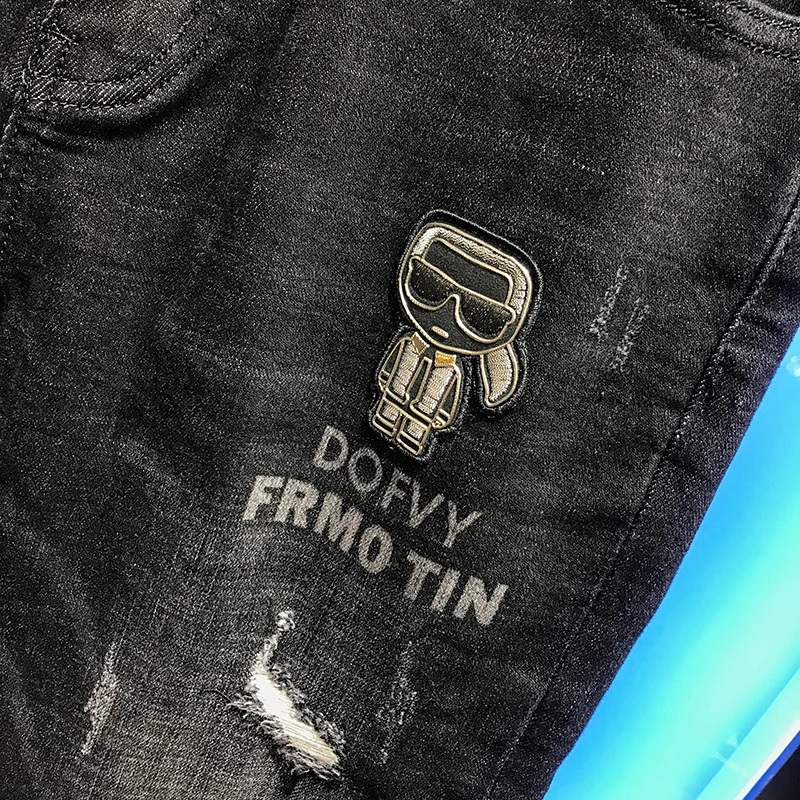 Autumn 2020 men's handsome perforated jeans letter printed mid Waist Stretch Leggings youth frosted black trousers for men
Autumn 2020 men's handsome perforated jeans letter printed mid Waist Stretch Leggings youth frosted black trousers for men