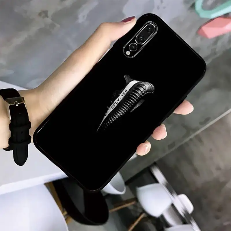 350 Shoe Box Phone Case For Huawei Mate10 20Lite 20X Mate20 30 40 Pro Nova3 4 4E 3i Nova5 5ipro Black Soft TPU Case
350 Shoe Box Phone Case For Huawei Mate10 20Lite 20X Mate20 30 40 Pro Nova3 4 4E 3i Nova5 5ipro Black Soft TPU Case