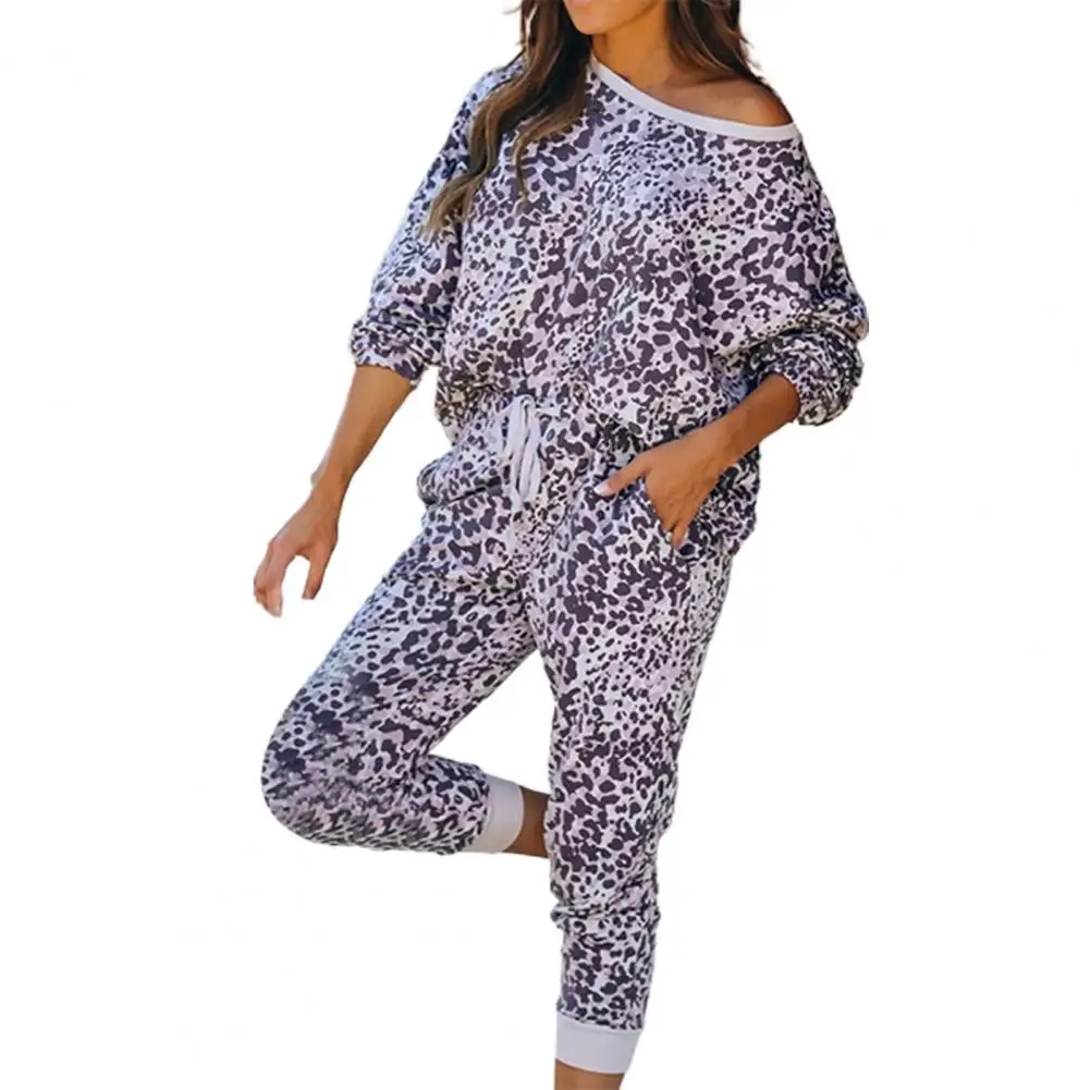 Брючный костюм женский, спортивный костюм с леопардовым принтом, Топ с длинным рукавом и завязками на щиколотках, спортивный костюм женск
Брючный костюм женский, спортивный костюм с леопардовым принтом, Топ с длинным рукавом и завязками на щиколотках, спортивный костюм женск