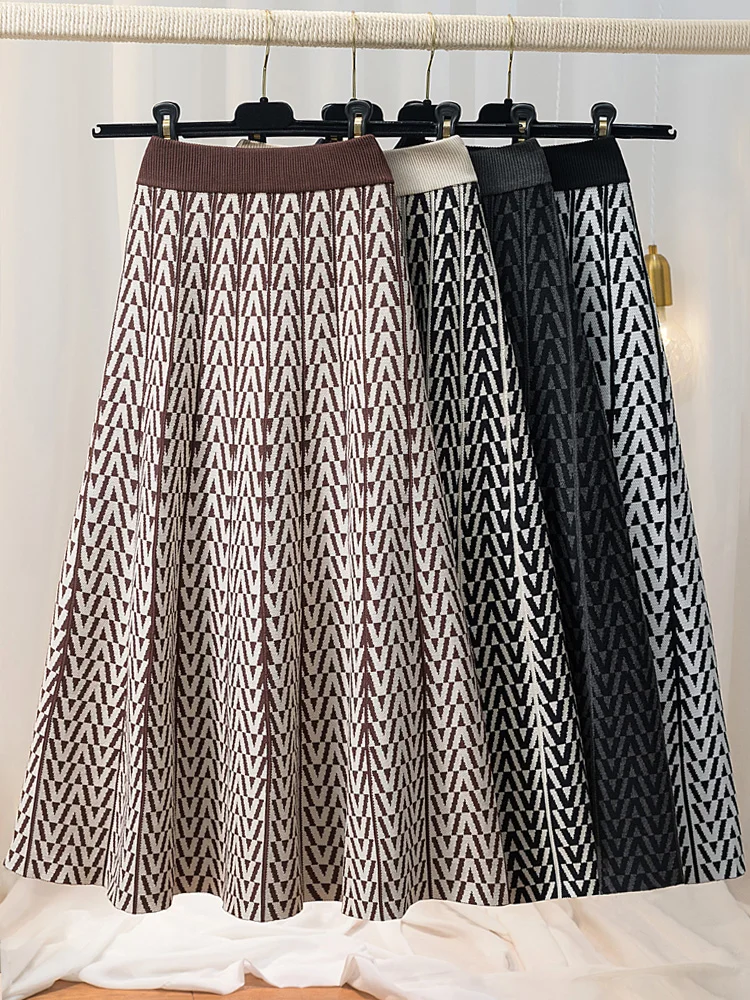 2021 Core Yarn Knit Y2k Midi Long Pleated Skirt Women Autumn Winter Korean Style Mid-Length High Waist Skirt Female
2021 Core Yarn Knit Y2k Midi Long Pleated Skirt Women Autumn Winter Korean Style Mid-Length High Waist Skirt Female