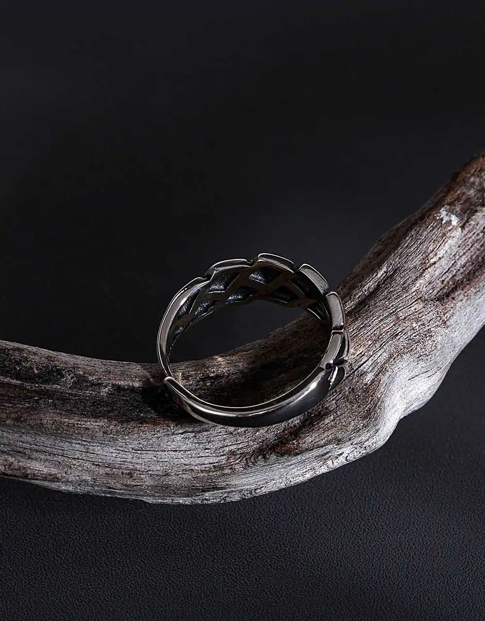 925 Sterling Silver for Women Ring Simple Geometric Diamond Ring Couple Adjustable Size Handmade Ring Thai Silver Jewelry
925 Sterling Silver for Women Ring Simple Geometric Diamond Ring Couple Adjustable Size Handmade Ring Thai Silver Jewelry