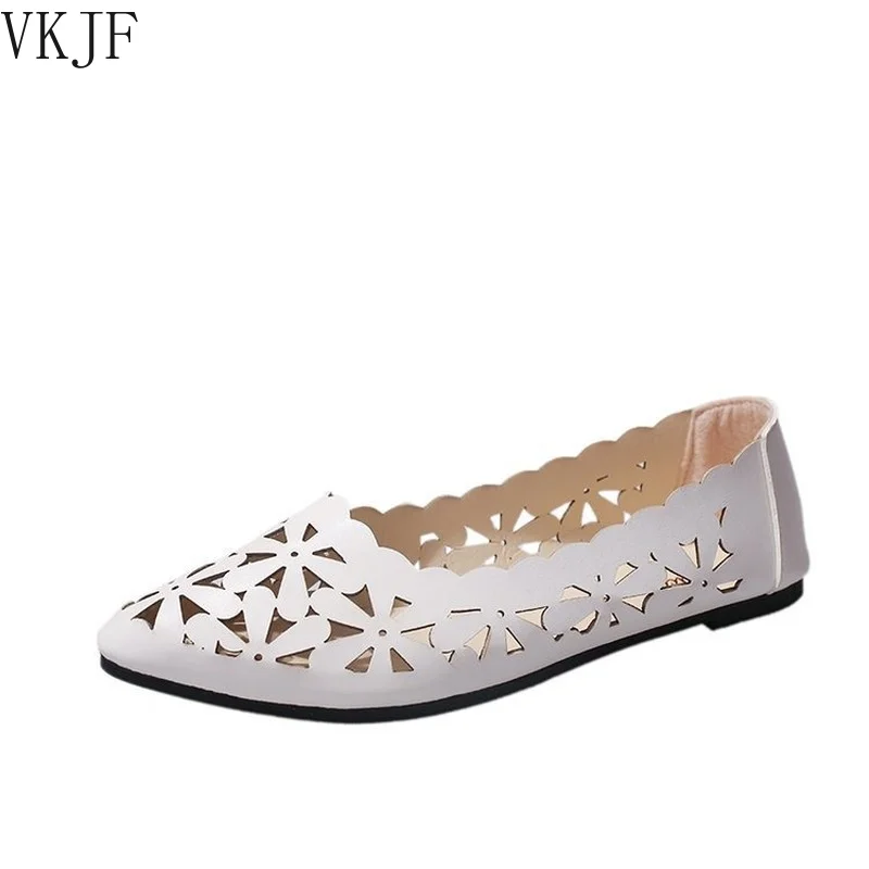 Женские туфли на низком каблуке, открытые туфли телесного цвета с цветочным принтом и острым носком
Женские туфли на низком каблуке, открытые туфли телесного цвета с цветочным принтом и острым носком