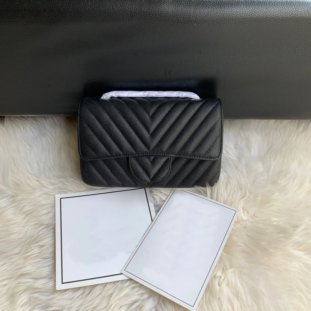 Classic Ladies High Quality Caviar Flap Shoulder Bag Luxury Diamond Brand Square Stripe Bag Chain Leather Crossbody Bag
Classic Ladies High Quality Caviar Flap Shoulder Bag Luxury Diamond Brand Square Stripe Bag Chain Leather Crossbody Bag