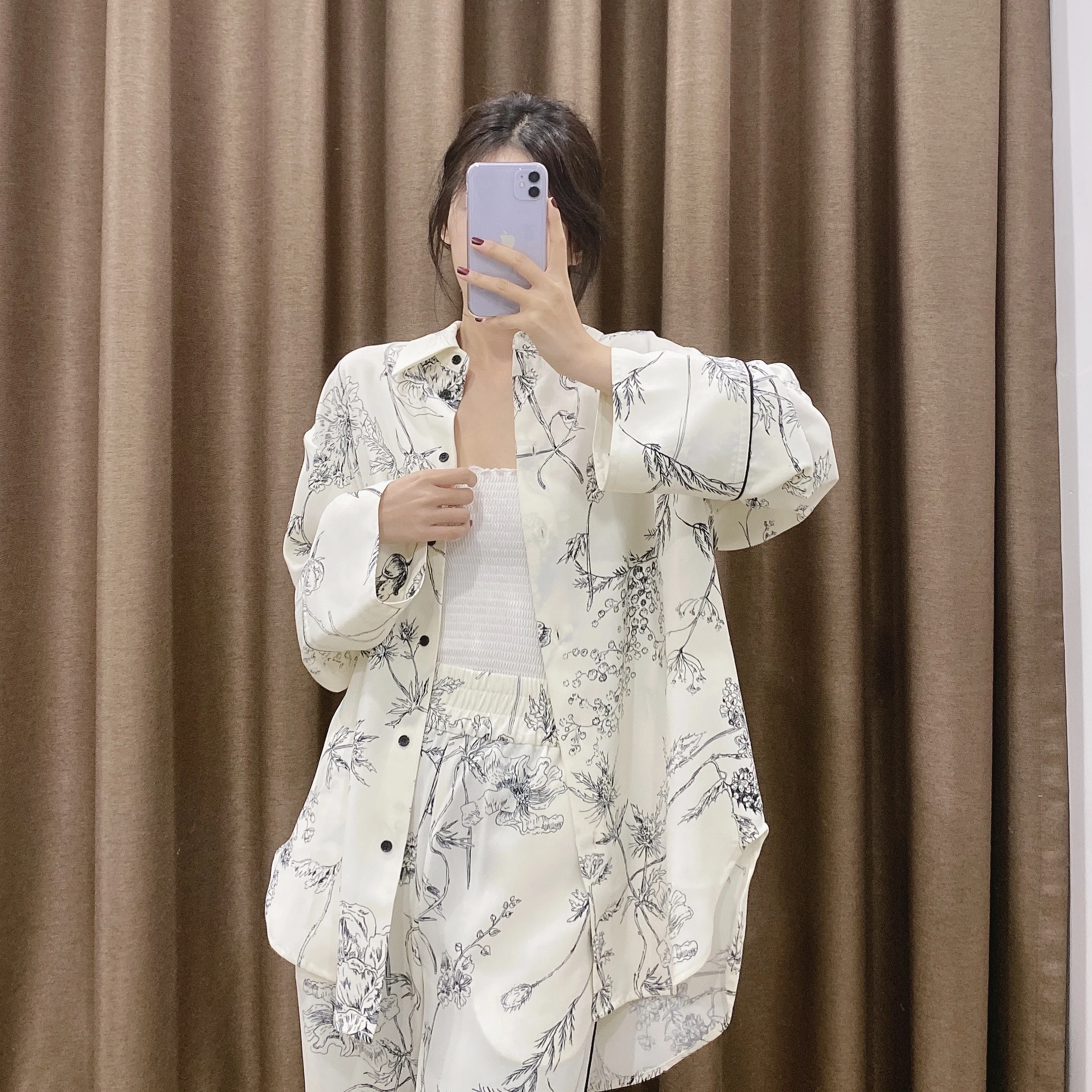 2021 popular spring new ink painting women's shirt stand-up collar street clothing loose long-sleeved personality fashion top
2021 popular spring new ink painting women's shirt stand-up collar street clothing loose long-sleeved personality fashion top