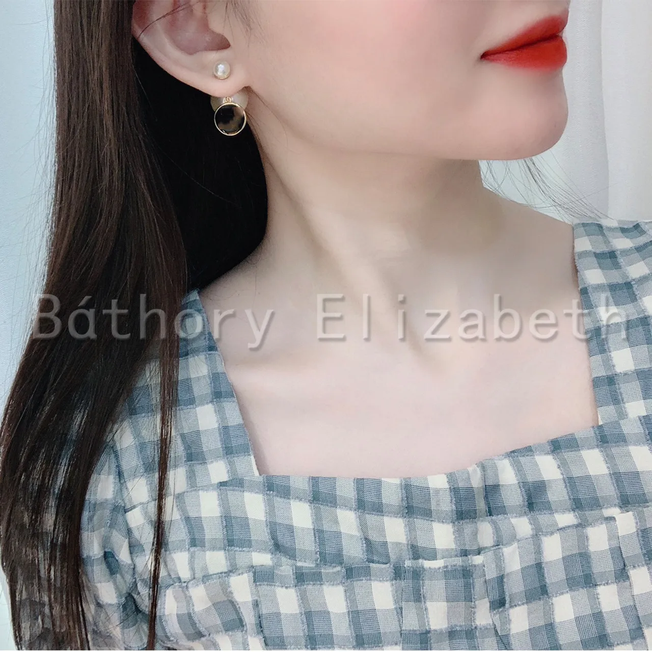 Women's Jewelry Retro Pearl Earrings Women Summer Charm Fashion Women's Earrings Sweet Simple Jewelry Birthday Gifts Earrings
Women's Jewelry Retro Pearl Earrings Women Summer Charm Fashion Women's Earrings Sweet Simple Jewelry Birthday Gifts Earrings