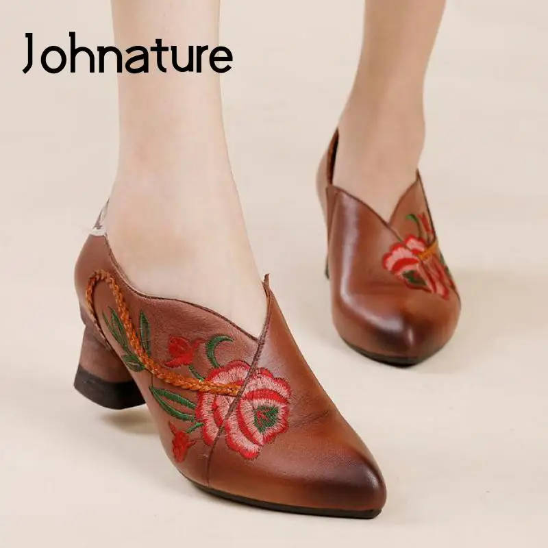 Johnature Pumps Women Shoes Genuine Leather Pointed Toe 2022 New Embroider Retro Autumn Handmade Floral High Heels Ladies Shoes
Johnature Pumps Women Shoes Genuine Leather Pointed Toe 2022 New Embroider Retro Autumn Handmade Floral High Heels Ladies Shoes