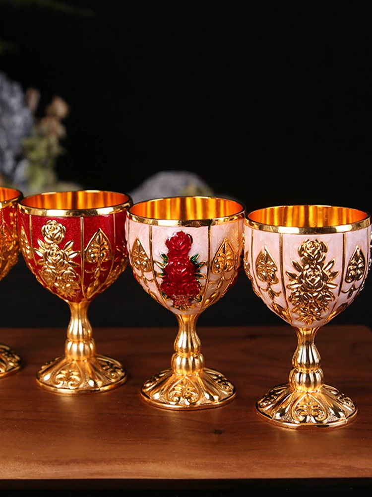 Metal Wine Glasses Retro Dinnerware Goblet Vintage European Style Spirit Vodka Champagne Glasses for Bar Home Decorarion
Metal Wine Glasses Retro Dinnerware Goblet Vintage European Style Spirit Vodka Champagne Glasses for Bar Home Decorarion
