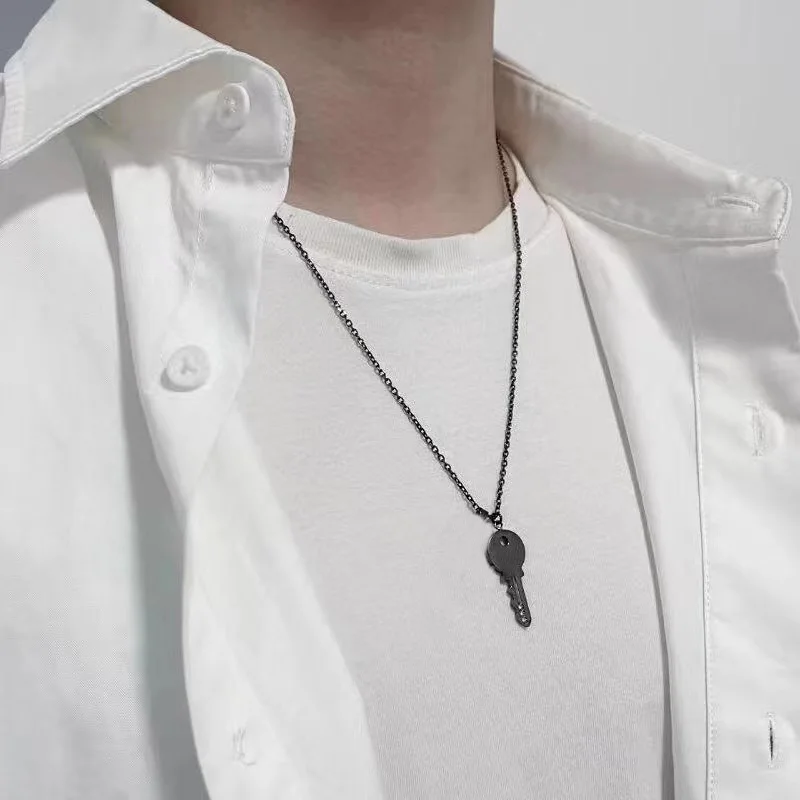 New Hot Selling European And American Luxury Brand key Necklace Fashion Men And Women Cavicle Necklace Couple Gfts
New Hot Selling European And American Luxury Brand key Necklace Fashion Men And Women Cavicle Necklace Couple Gfts