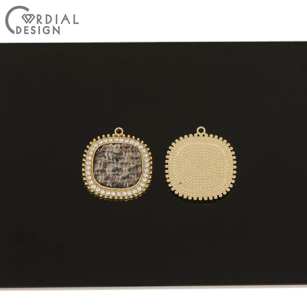 Cordial Design 50Pcs 22*24MM Jewelry Accessories/Charms/Hand Made/Fabric Effect/DIY Earring Making/Jewelry Findings & Components
Cordial Design 50Pcs 22*24MM Jewelry Accessories/Charms/Hand Made/Fabric Effect/DIY Earring Making/Jewelry Findings & Components