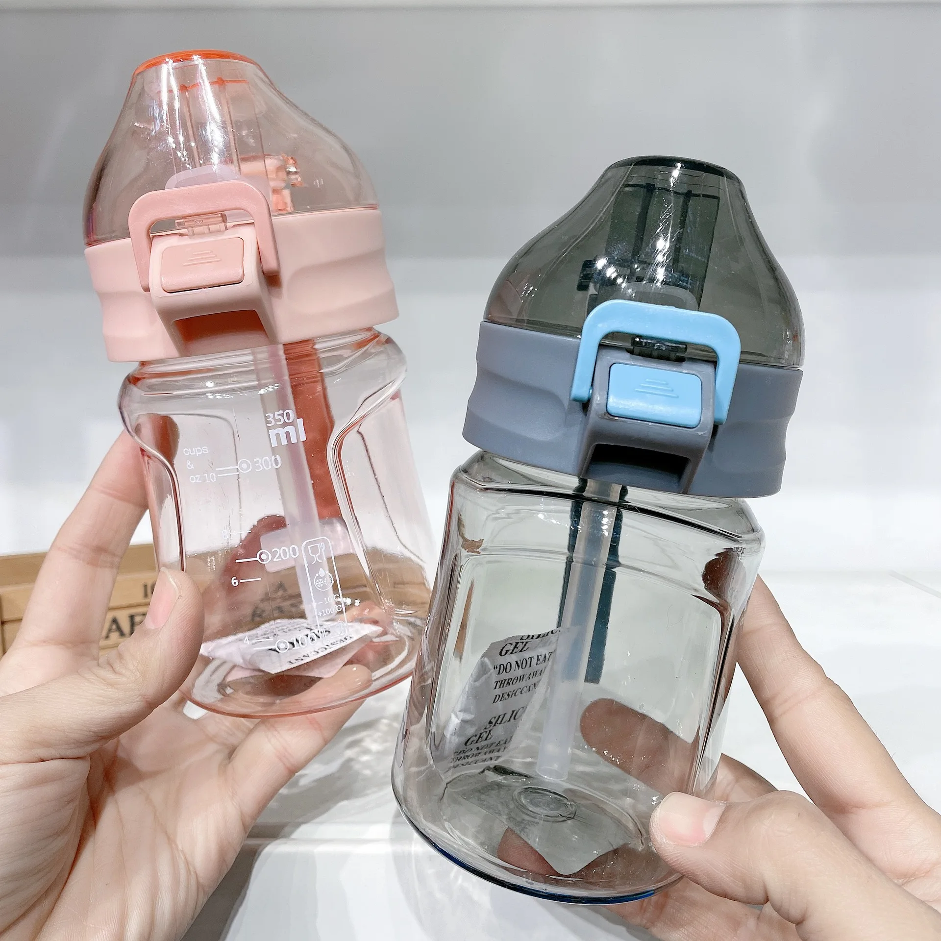 New Kids Water Sippy Cup Creative Cartoon Baby Feeding Cups with Straws Leakproof Water Bottles Outdoor Portable Children's Cups
New Kids Water Sippy Cup Creative Cartoon Baby Feeding Cups with Straws Leakproof Water Bottles Outdoor Portable Children's Cups