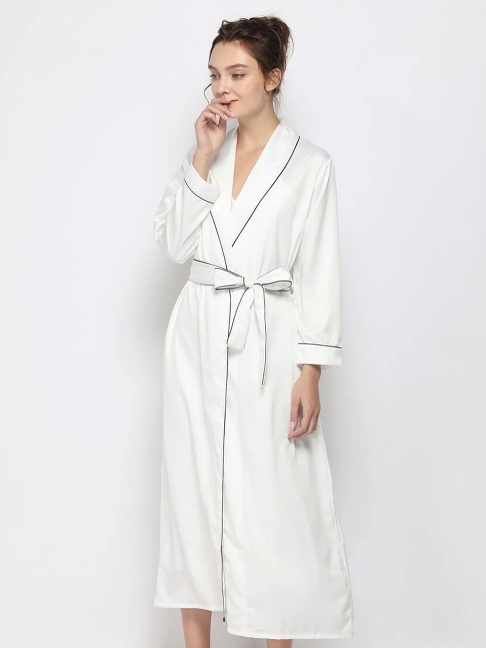 

Elegant Nightie White Nightgown Robes For Women Pajama Full Sleeve Bathrobe Female Nightwear Mid-Calf Nightdress Satin Sleepwear