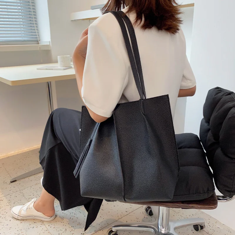 Women PU Leather Single Shoulder Bag Pure Color Large Capacity Handbag Youth Simple Style Tote Bag Lady Pu Leather Handbags
Women PU Leather Single Shoulder Bag Pure Color Large Capacity Handbag Youth Simple Style Tote Bag Lady Pu Leather Handbags