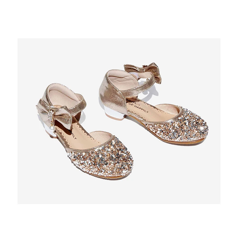 Summer Girl's Shiny Sandals Crystal Sequins Middle Heel Princess Shoes Pearl and Bow Children's sandals 6T Size 28 35
Summer Girl's Shiny Sandals Crystal Sequins Middle Heel Princess Shoes Pearl and Bow Children's sandals 6T Size 28 35