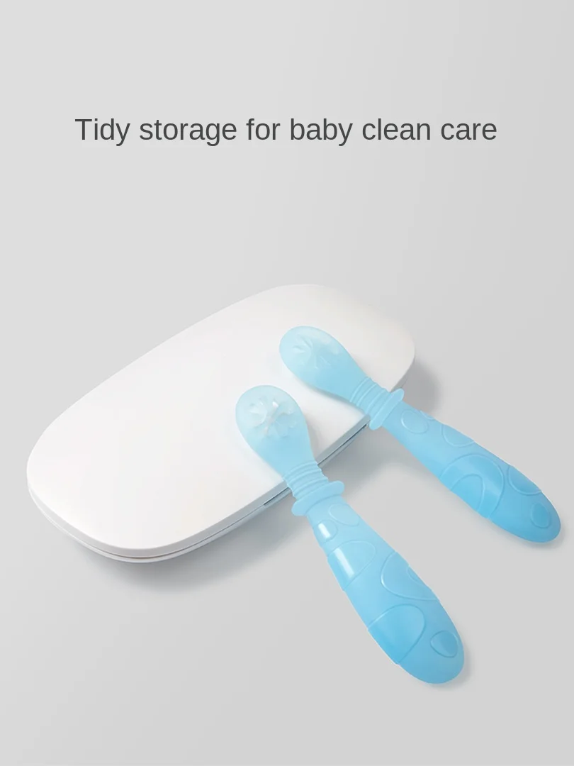 Baby learn to eat and lick training spoon
Baby learn to eat and lick training spoon