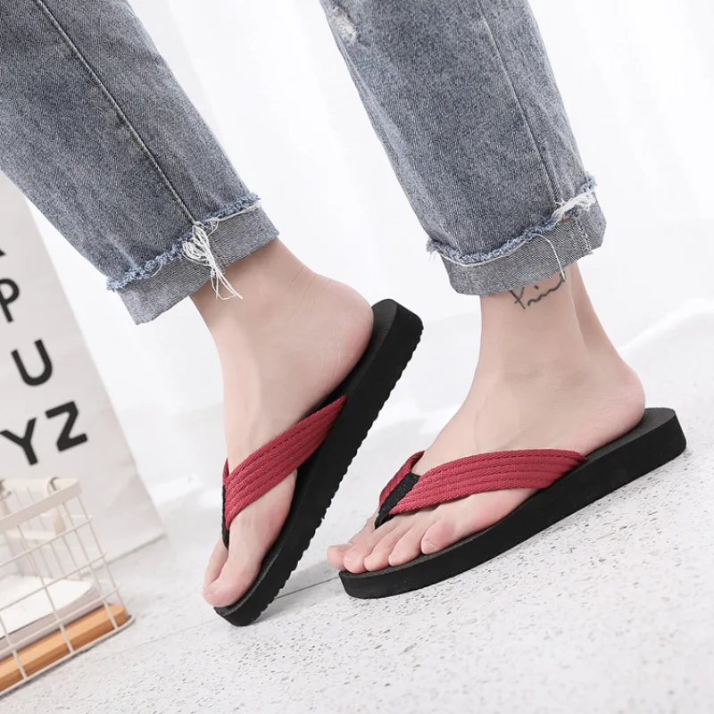 2020 Men's flip flops summer tide slippers non-slip flip flops fashion platform sandals and slippers outdoor beach shoes
2020 Men's flip flops summer tide slippers non-slip flip flops fashion platform sandals and slippers outdoor beach shoes