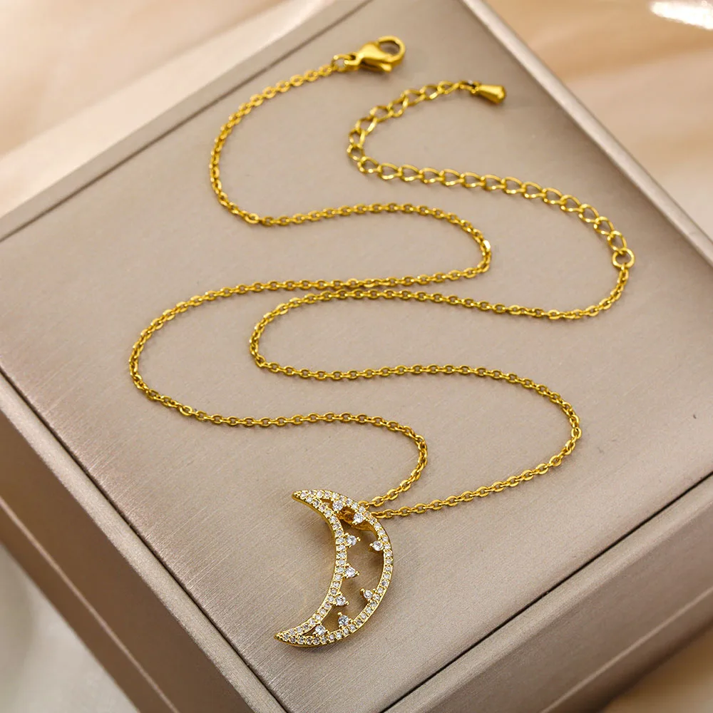 Shiny Princess Cut Cubic Zirconia Crystal Moon Necklace Pendant Zircon Jewelry Necklaces for Women Bridal Wedding Gift
Shiny Princess Cut Cubic Zirconia Crystal Moon Necklace Pendant Zircon Jewelry Necklaces for Women Bridal Wedding Gift