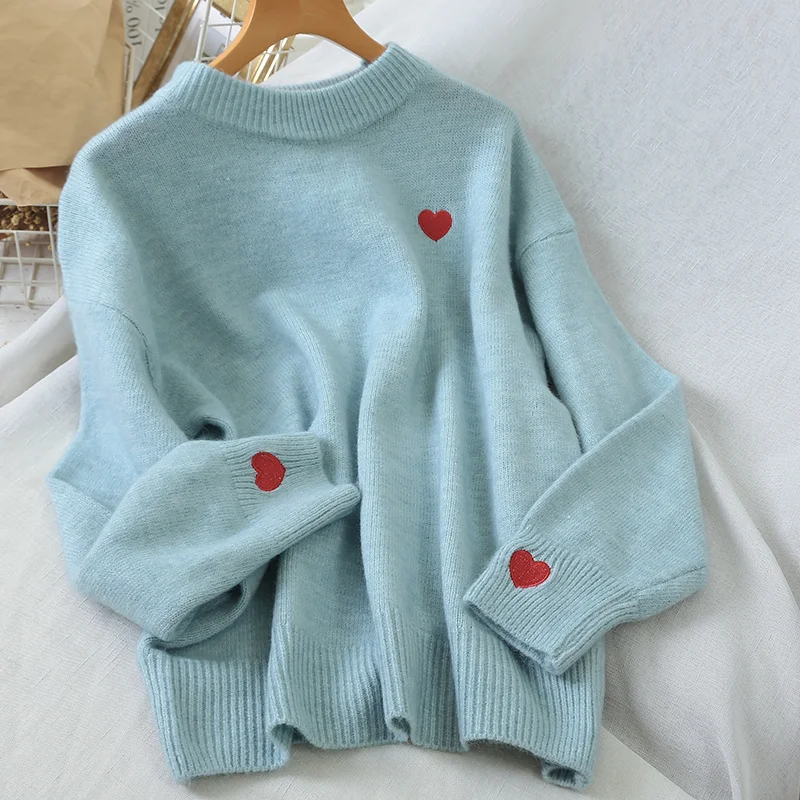 Women's round neck knitted sweater, Harajuku large shirt, Korean embroidered heart-shaped coat, solid sweater, winter clothes
Women's round neck knitted sweater, Harajuku large shirt, Korean embroidered heart-shaped coat, solid sweater, winter clothes
