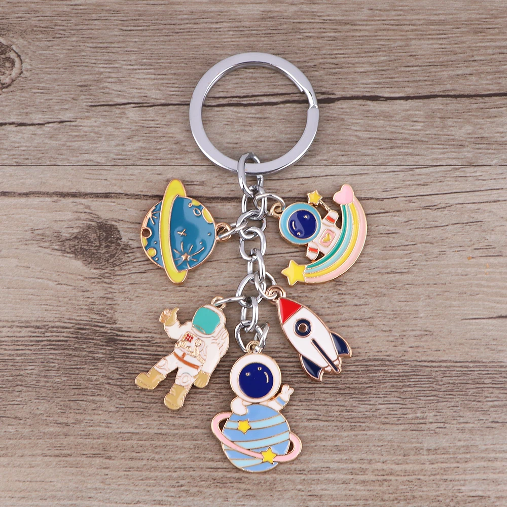 DZ1746 Cartoon Astronaut Cute Pendant Keychains Key Chain Keys Ring Key Holder Creativity Enamel Charm Jewelry Friend Gifts
DZ1746 Cartoon Astronaut Cute Pendant Keychains Key Chain Keys Ring Key Holder Creativity Enamel Charm Jewelry Friend Gifts