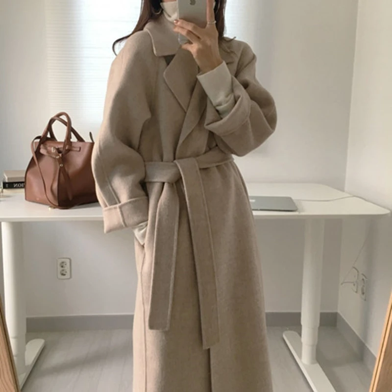 Autumn Winter Women Long Woolen Coat with Belt Long Sleeve Turn Down Collar Warm Vintage Manteau Femme Casual Ladies Jacket
Autumn Winter Women Long Woolen Coat with Belt Long Sleeve Turn Down Collar Warm Vintage Manteau Femme Casual Ladies Jacket