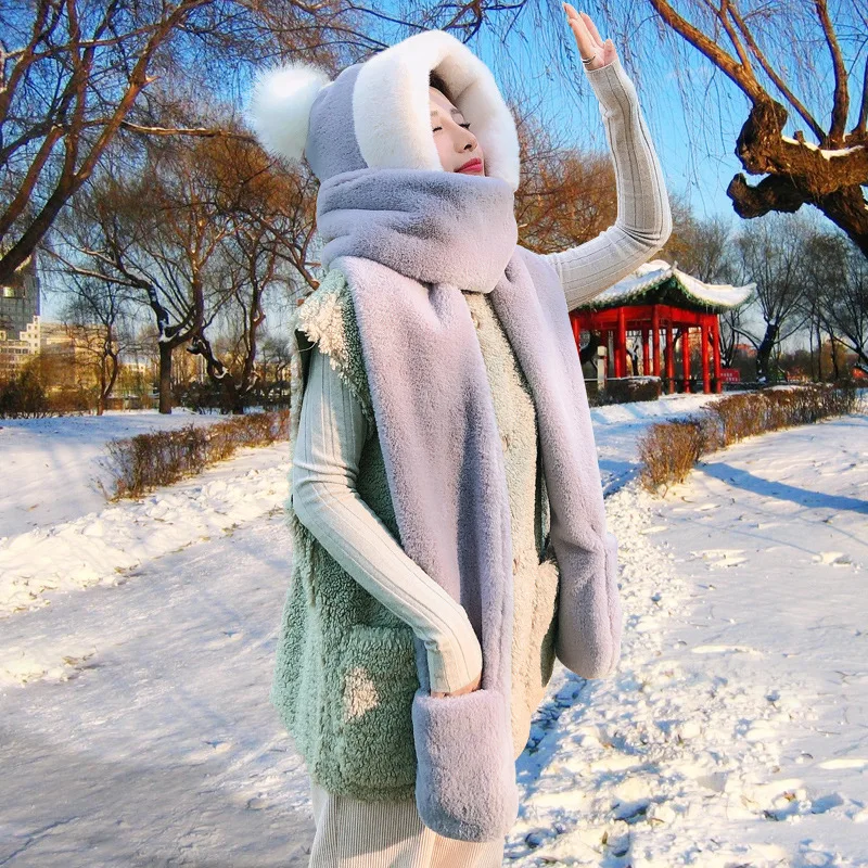 Cute Scarf For Women Plush Big Fur Ball Hat Female Winter Wild Ear Protection Warm Scarf Hat Gloves One Scarf
Cute Scarf For Women Plush Big Fur Ball Hat Female Winter Wild Ear Protection Warm Scarf Hat Gloves One Scarf