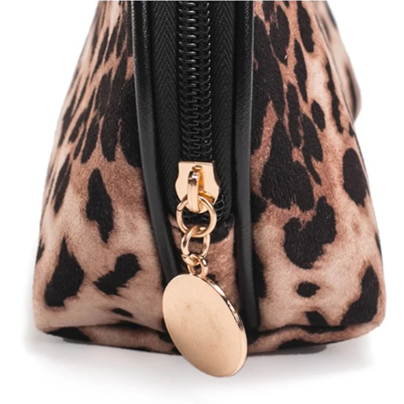Leopard Print Shell Cosmetic Bag Travel Portable Hand-held Makeup Storage Bags Large-capacity Wash Pouch Toiletry Case
Leopard Print Shell Cosmetic Bag Travel Portable Hand-held Makeup Storage Bags Large-capacity Wash Pouch Toiletry Case