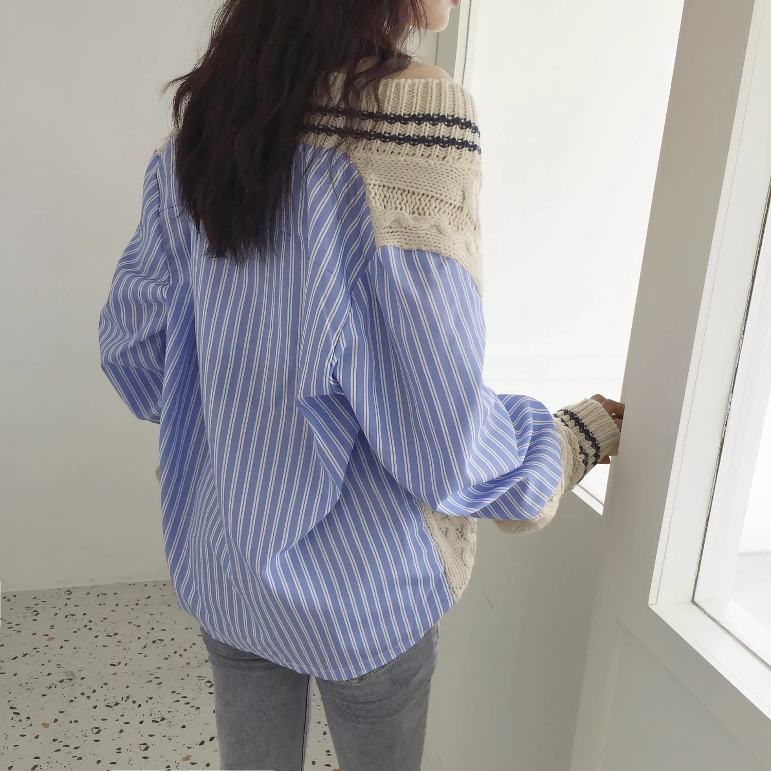 Zoulv 2020 Autumn/Winter Version of The Pullover Knitted Sweater Women V-neck Casual Striped Women Fake Two-piece Women's Top
Zoulv 2020 Autumn/Winter Version of The Pullover Knitted Sweater Women V-neck Casual Striped Women Fake Two-piece Women's Top
