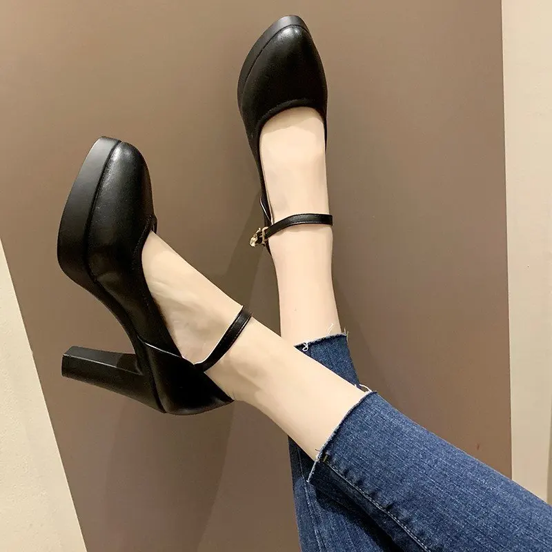 Pure Color Women's High Heels Fashion and Elegant Temperament All-match Thick-soled Outdoor Retro Mature Women's High Heels 2021
Pure Color Women's High Heels Fashion and Elegant Temperament All-match Thick-soled Outdoor Retro Mature Women's High Heels 2021