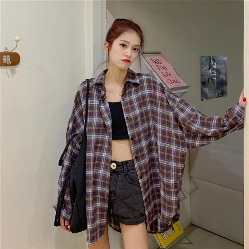 Retro French plaid shirt jacket women's early autumn long-sleeved design sense niche tops all-match students loose
Retro French plaid shirt jacket women's early autumn long-sleeved design sense niche tops all-match students loose