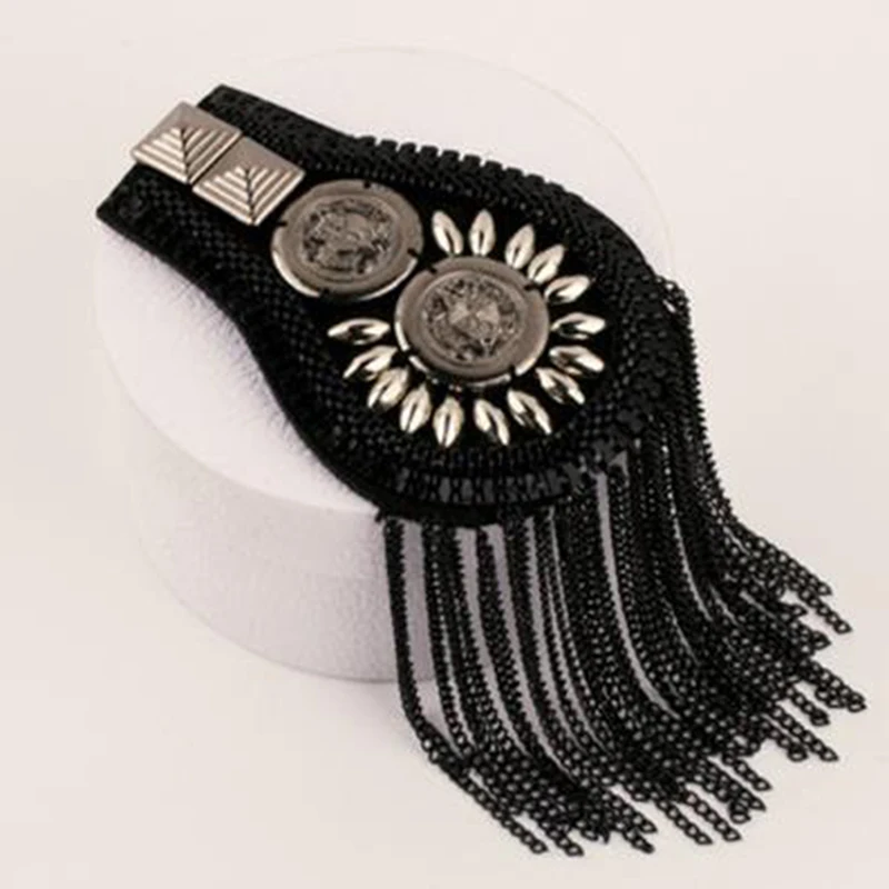 Shoulder Board Metal Tassel Fashion Vintage Chain Exquisite Catwalk Jewelry Decoration Handmade Crafts Gifts Ornaments New
Shoulder Board Metal Tassel Fashion Vintage Chain Exquisite Catwalk Jewelry Decoration Handmade Crafts Gifts Ornaments New