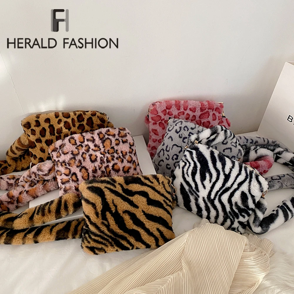 Faux Fur Women Shoulder Bag Plush Lady Tote Handbag Fashion Leopard Larger Shopping Bag Travel Crossbody Bags Female Winter
Faux Fur Women Shoulder Bag Plush Lady Tote Handbag Fashion Leopard Larger Shopping Bag Travel Crossbody Bags Female Winter