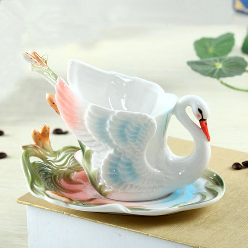 

Swan Teacup With Saucer Spoon Set 3D Ceramics Flower Tea Cup Thermal Breakfast Coffee Mugs Water Bottle Christmas Brithaday Gift